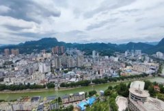 重庆黔江：诊所遭卫健委处罚引争议，当事人控诉执法违法与徇私报复